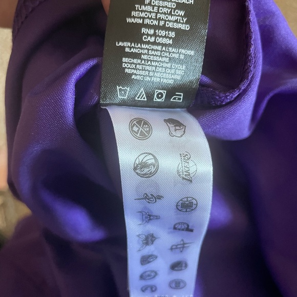 NBA LeBron James #6 Los Angeles Lakers Performance Shirt, Size Medium - Picture 7 of 7